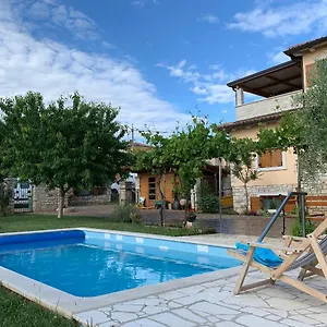 https://apartment-leone-brtonigla.in-istria.net